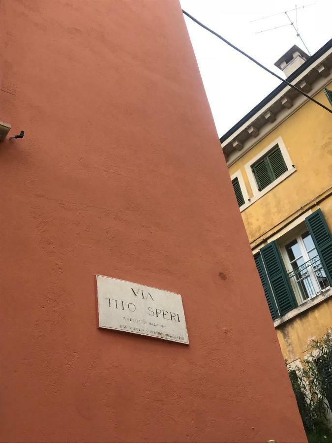 Dimora Tito Speri Near Arena Apartment Verona Luaran gambar